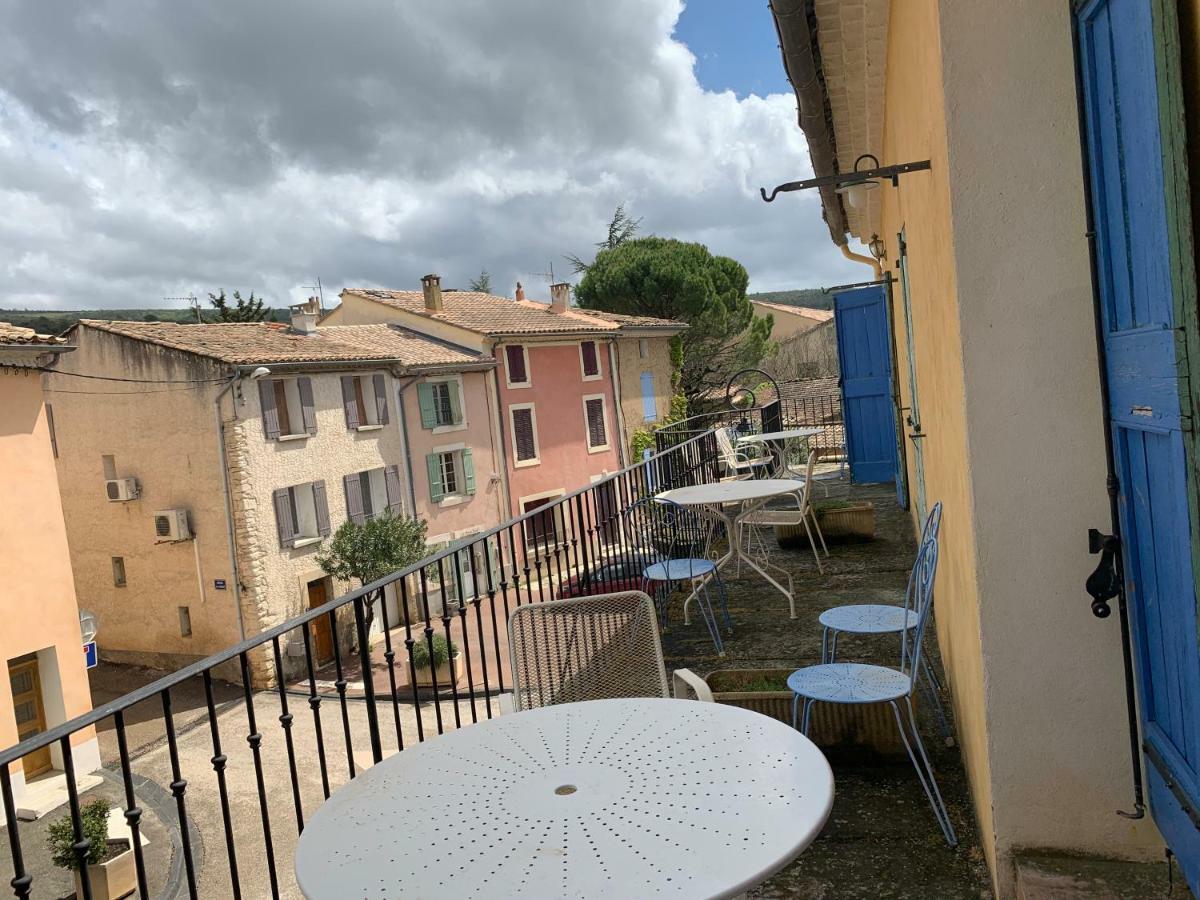 Hotel La Sarrasine Villes-sur-Auzon Exterior foto