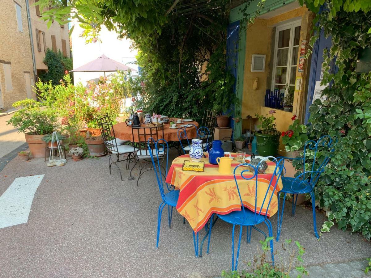 Hotel La Sarrasine Villes-sur-Auzon Exterior foto